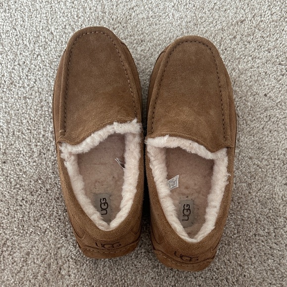 UGG Men’s Ascot Slipper in Chestnut Tan Size 10 Excellent Used Condition - Picture 2 of 8